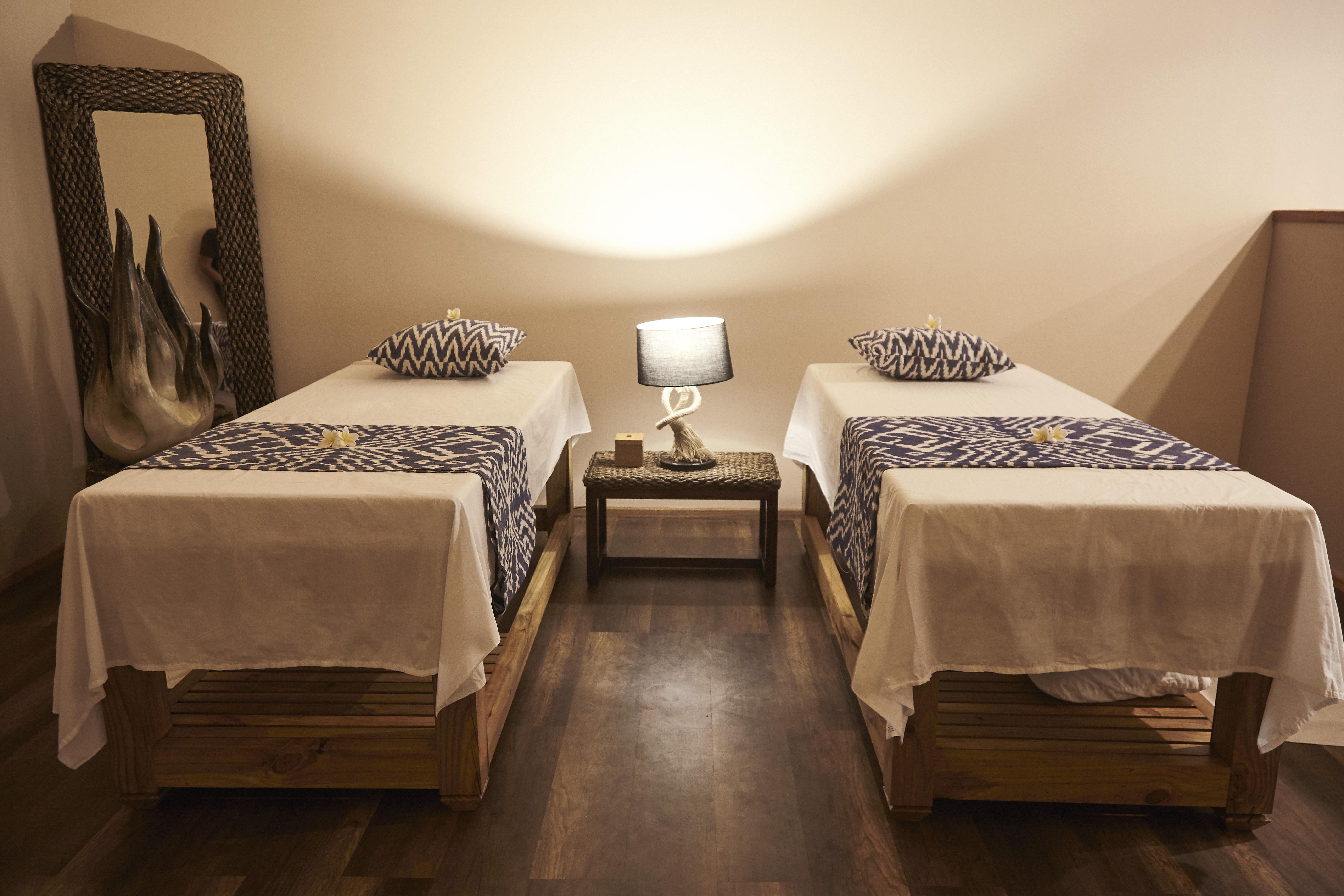 Meedhoo  Kudafushi Resort & Spa מראה חיצוני תמונה